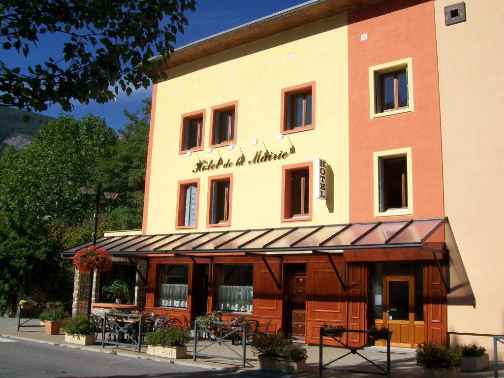 Hotel De La Mairie LʼArgentière-la-Bessée Exterior foto